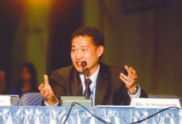 我校眼科中心何明光研究员被推荐为第九届广东青年五四奖章候选人