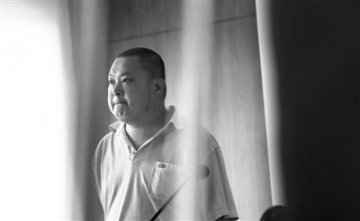 下岗丈夫为救无医保重症妻子 假造印章骗医院17万
