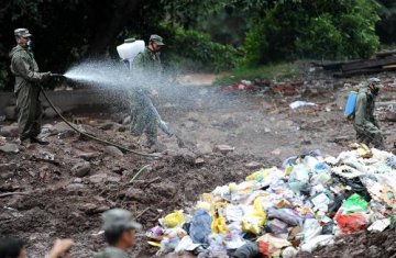 彝良地赈灾区消杀防疫情