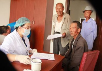 内蒙古自治区荣誉军人康复医院巡诊医疗组赴土默特左旗