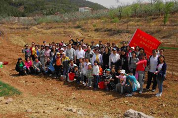 中国疾病预防控制中心妇幼保健中心举行 “种一片绿树 还一片蓝天”主题植树活动