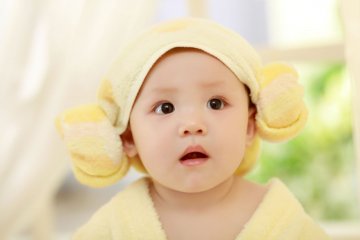 天气热宝宝容易长痱子？