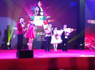 红男绿女K歌大赛三甲出炉