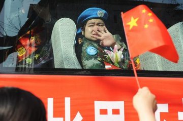 中国第13批赴利比里亚违和医疗分队出征