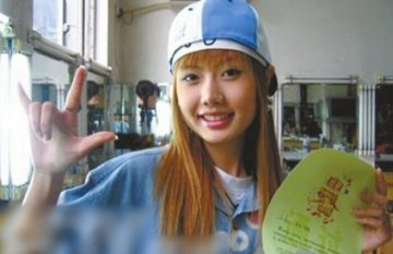 超女王贝整形意外死亡 女人何苦用整容来改变自己