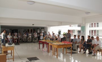 省荣誉军人康复医院召开八一座谈会
