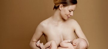 让人动容的母乳喂养温馨时刻