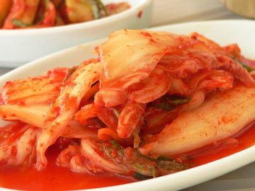 食泡菜助肌肤保弹性