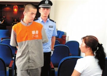 男子无行医资质给智障童打针 6小时后孩子身亡