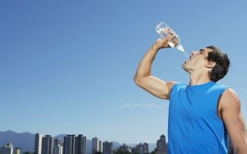 中年男性保健六妙招 多淋浴少泡澡喝养生茶