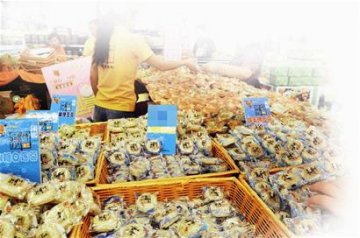 月饼的“心”悄悄在变 谁为“变味”月饼买单？