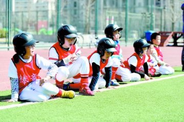 中小学体育老师缺口30万
