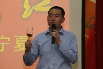 走进宁夏红