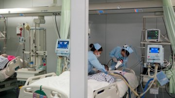 实拍：一线重症监护者