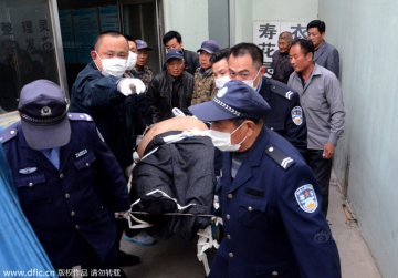 男子重600斤身体功能衰竭住院