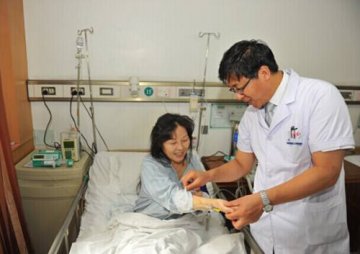 北京安贞医院救治一重症患者