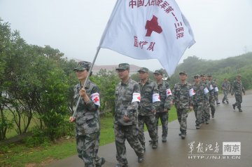 第113医院专家医疗队赴哨所海岛巡诊
