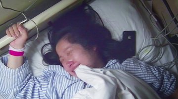 直播孕妇揪心顺产过程