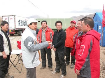 王宇主任在玉树地震灾区检查中心抗震救灾防病工作