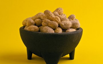 8类人千万少吃花生 小心要命