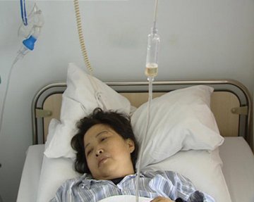 丈夫捐肾救助患绝症妻子