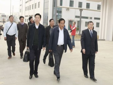 我校相关职能部门领导赴南京中药海昌集团参观