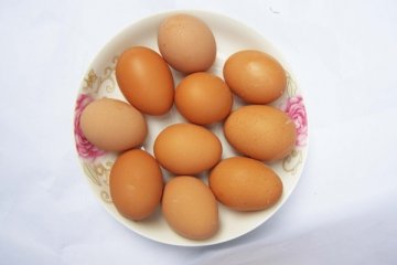 辟谣鸡蛋十大养生误区：农家鸡蛋更营养