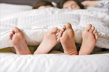 经期做爱有益无害？专家：“浴血奋战”弊大于利