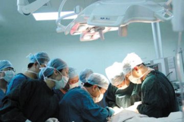7岁女孩心脏一天跳17万次 起搏点“乱发指令”
