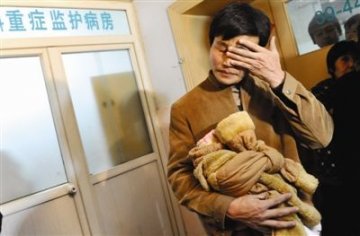 女童误把杀虫剂当饮料喝下 为就医跑3家医院