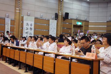 激情五月唱响红歌