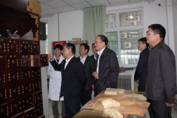 国家中医药管理局马建中副局长一行在晋调研