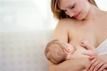 让人动容的母乳喂养温馨时刻