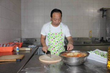 中国疾控中心驻塞工作队实现独立供餐保障工作目标