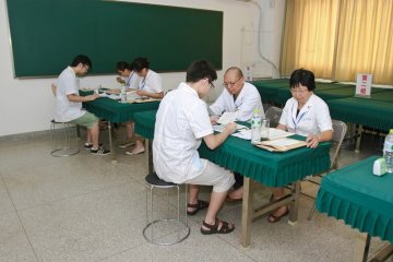 我校第一临床医学院实验中心再次承办“国家医师资格实践技能考试”取得圆满成功