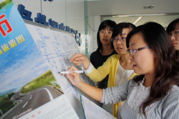 急救调度员争当活地图