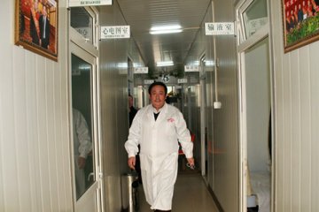 乡医风采：周松勃：誓将爱心进行到底