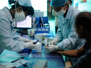走进艾滋病患者的真实世界