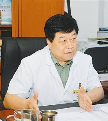 总参总医院全军器官移植研究所所长石炳毅40载爱兵为民