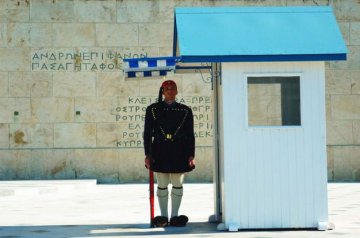 女人禁入!探秘希腊禁欲禁女人的男人岛