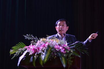蔡江南教授为我校师生解读“中国医改面临的挑战和选择”