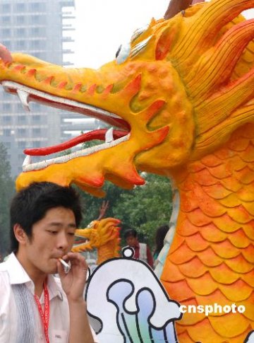 专家称：中国的控烟工作进展缓慢 遭遇法律盲区