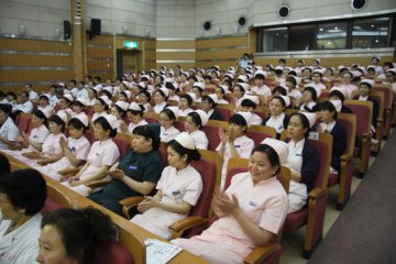 中国康复研究中心隆重举行庆祝国际护士节暨护理知识竞赛活动