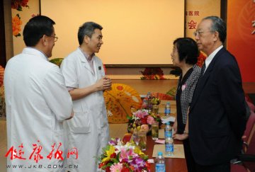 “心莲心”少数民族贫困地区先心病儿童医疗救助行动启动