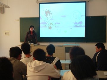 我校《大学生职业生涯规划》和《毕业生就业指导》必修课正式开课