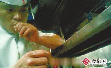 记者卧底知名西餐厅揭黑幕 剩菜加工后再出售