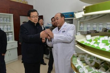 孙志刚同志在青海调研民族医药和医保工作