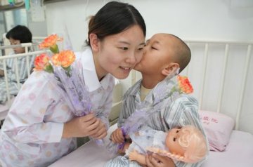 11月21日“世界问候日”