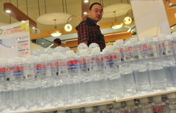 不标pH值的矿泉水不能卖？专家：新国标没规定