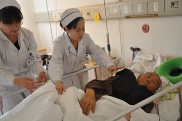 寻找身边的好医生系列报道之二十六：巧管实干 情系患者